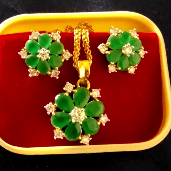 Emerald and diamond earrings and pendent with golden chain imitation jewelry